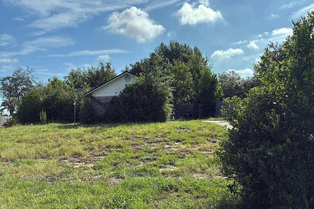 Photo of 535 Gulfstream Cir N CIR, Other Florida, FL 32073 (MLS # 402957)