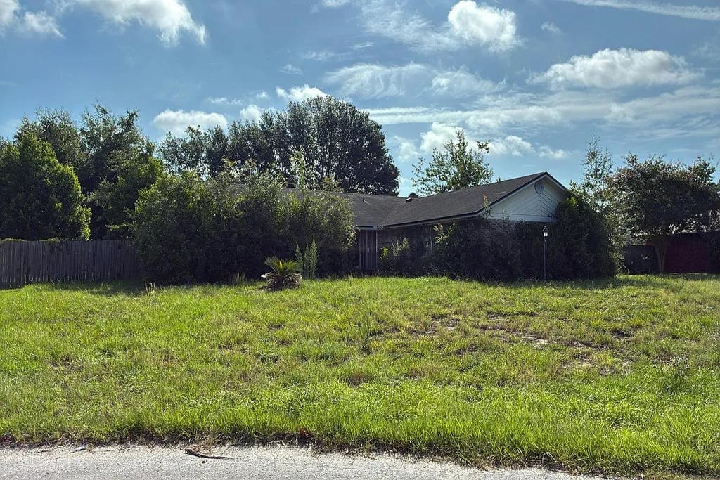 Photo of 535 Gulfstream Cir N CIR, Other Florida, FL 32073 (MLS # 402957)