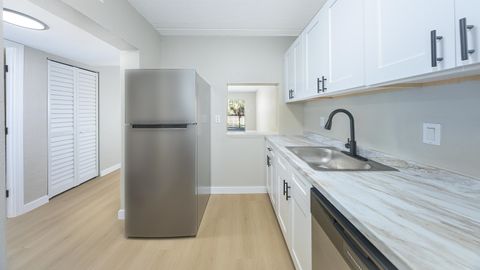 Tiny photo for 2731 S BLAIR STONE Road #B24, Tallahassee, FL 32301 (MLS # 394201)