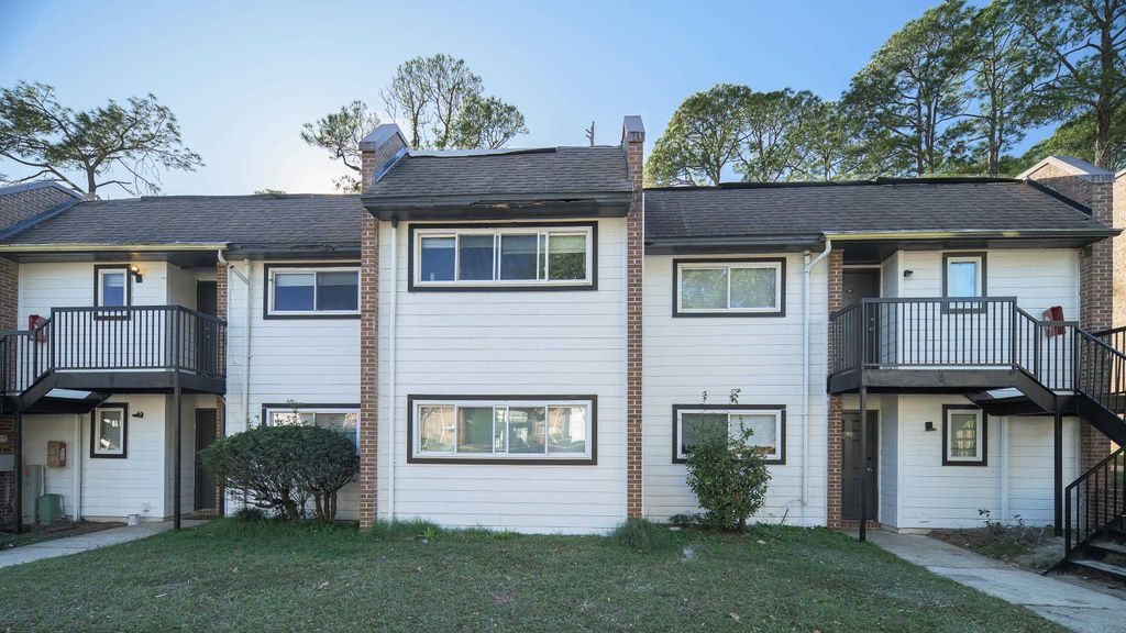 Photo of 2731 S BLAIR STONE Road #B24, Tallahassee, FL 32301 (MLS # 394201)