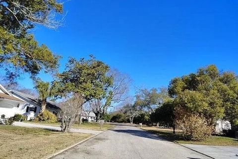 Tiny photo for 8607 Forest Glade Drive, Other Florida, FL 34667 (MLS # 396766)