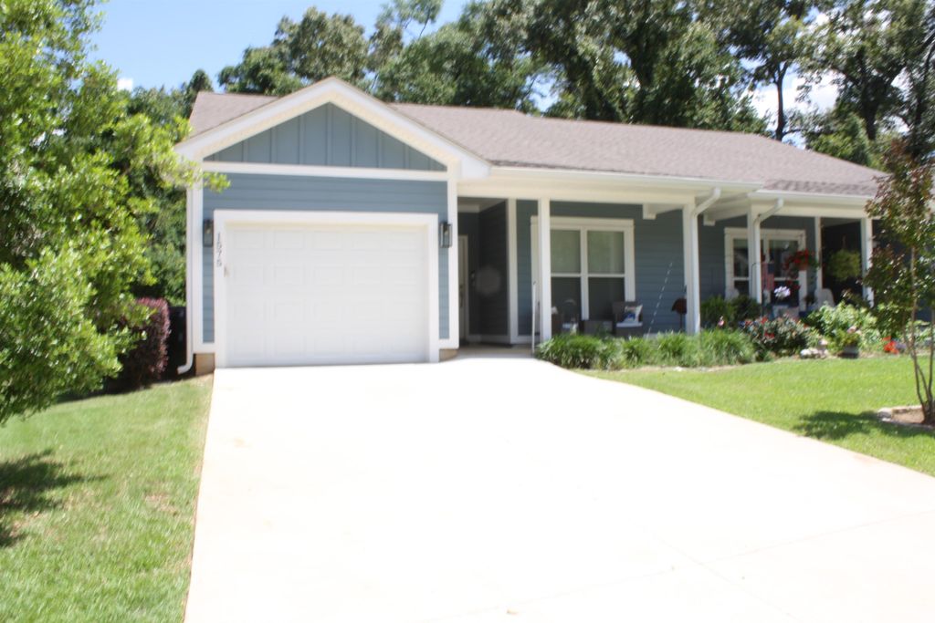 Photo of 1575 Miccosukee Loop, Tallahassee, FL 32308 (MLS # 400104)