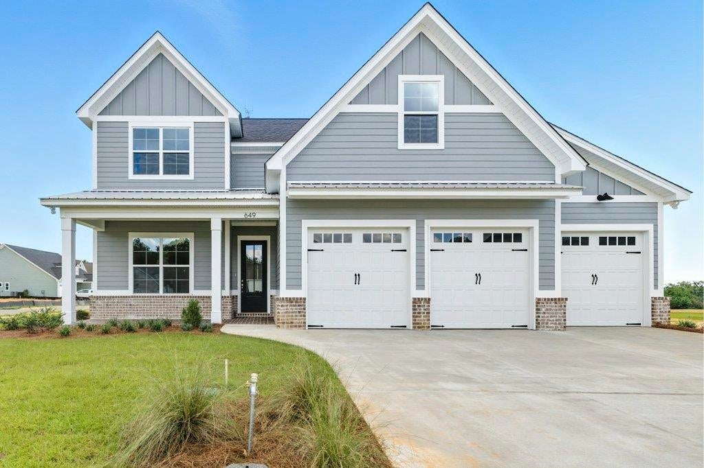 Photo of 8427 Knotted Pine Lane, Tallahassee, FL 32312 (MLS # 402669)