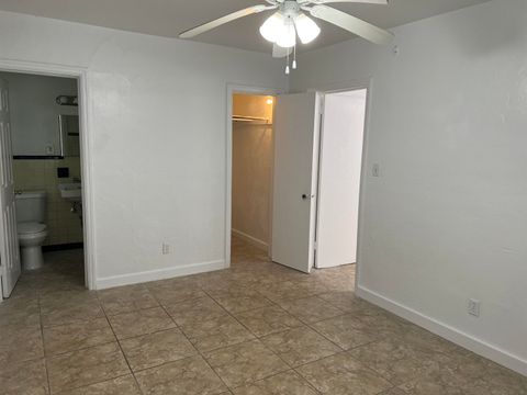 Tiny photo for 879 Campus Circle #2, Tallahassee, FL 32304 (MLS # 393069)