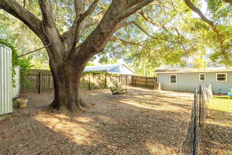 Tiny photo for 4695 Autumn Woods Way, Tallahassee, FL 32303 (MLS # 398957)