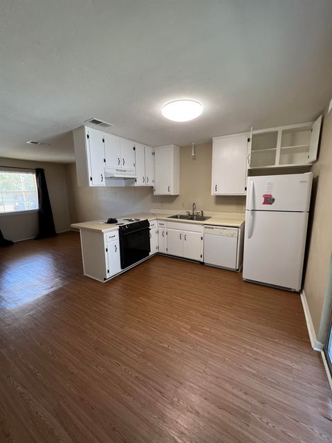 Tiny photo for 1033 Crossing Brook Way Way #D, Tallahassee, FL 32311 (MLS # 352477)