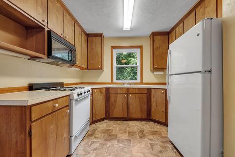 Tiny photo for 3700 Honey Bee Point, Tallahassee, FL 32309 (MLS # 387605)