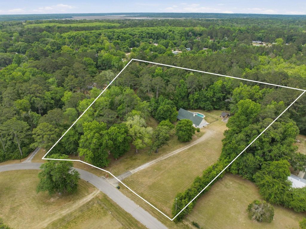 Photo of 7067 Calico Circle, Tallahassee, FL 32303 (MLS # 399125)