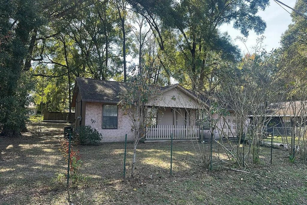 Photo of 6448 NW 61st Street, Ocala, FL 34482 (MLS # 393627)