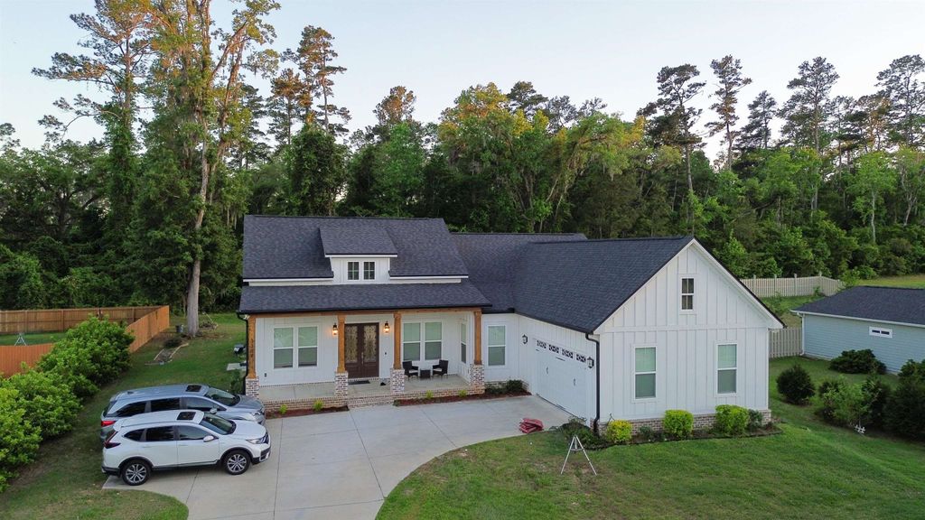 Photo of 3369 MARIANA OAKS Drive, Tallahassee, FL 32311 (MLS # 398742)