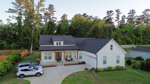 Photo of 3369 MARIANA OAKS Drive, Tallahassee, FL 32311 (MLS # 398742)