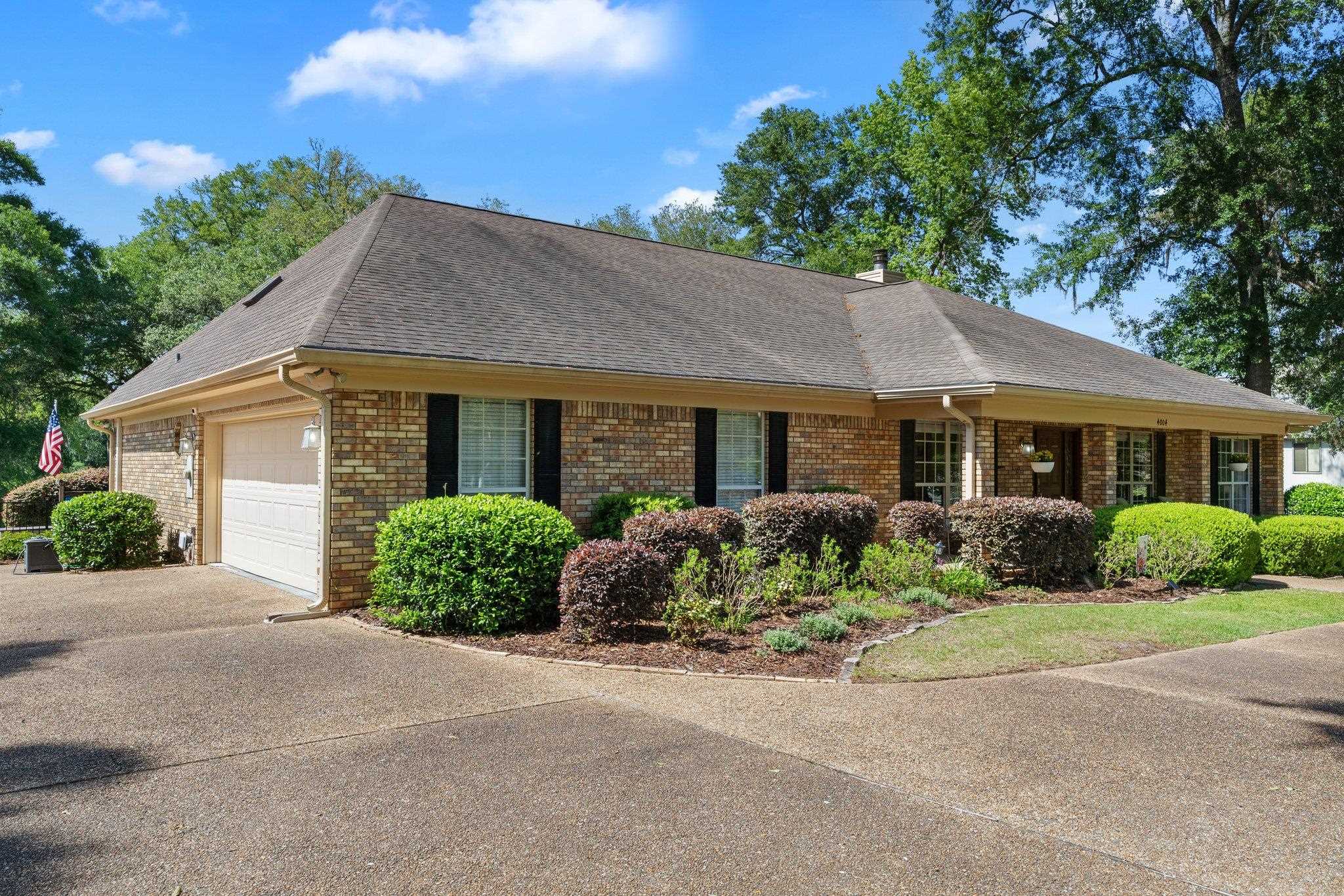 4004 Mclaughlin Drive