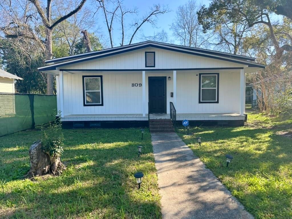 Photo of 809 Dover Street, Tallahassee, FL 32304 (MLS # 396465)