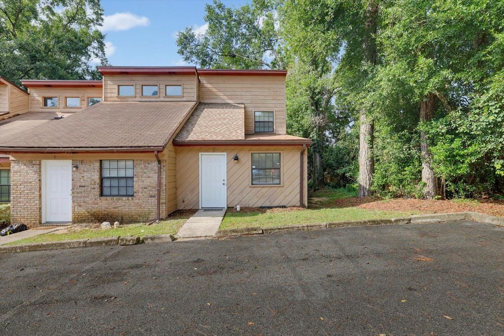 Photo of 1808 Jackson Bluff Road #F, Tallahassee, FL 32304 (MLS # 402465)
