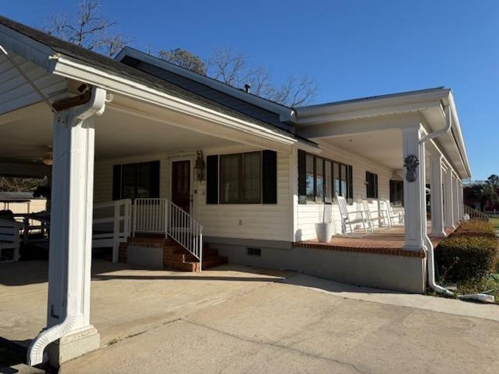 Photo of 31 N. Cone Streets, Quincy, FL 32351 (MLS # 396540)