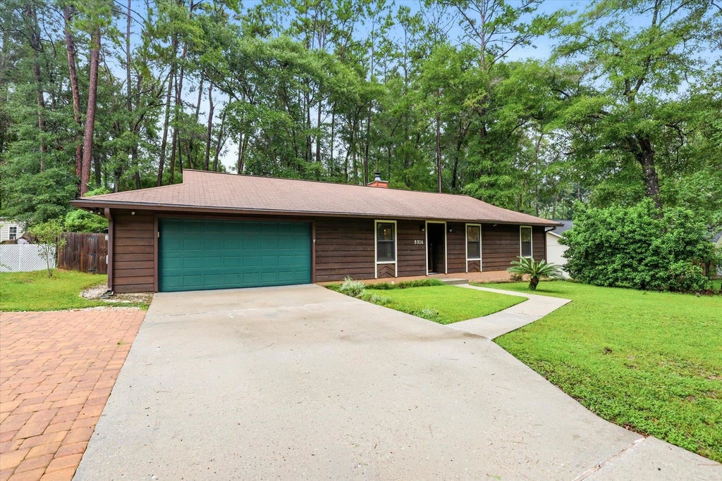 Photo of 3316 Micanopy Trail, Tallahassee, FL 32312 (MLS # 402735)
