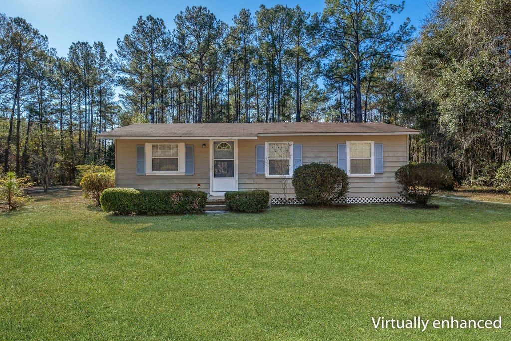 Photo of 36 Horseshoe Road, Havana, FL 32333 (MLS # 395499)