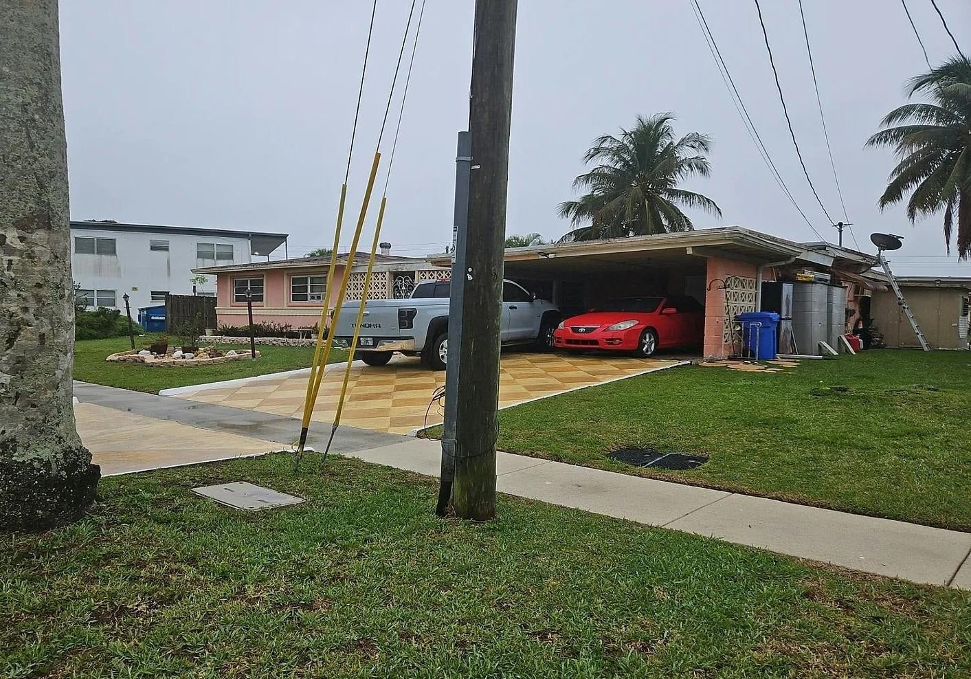 6278 Lakeshore Drive