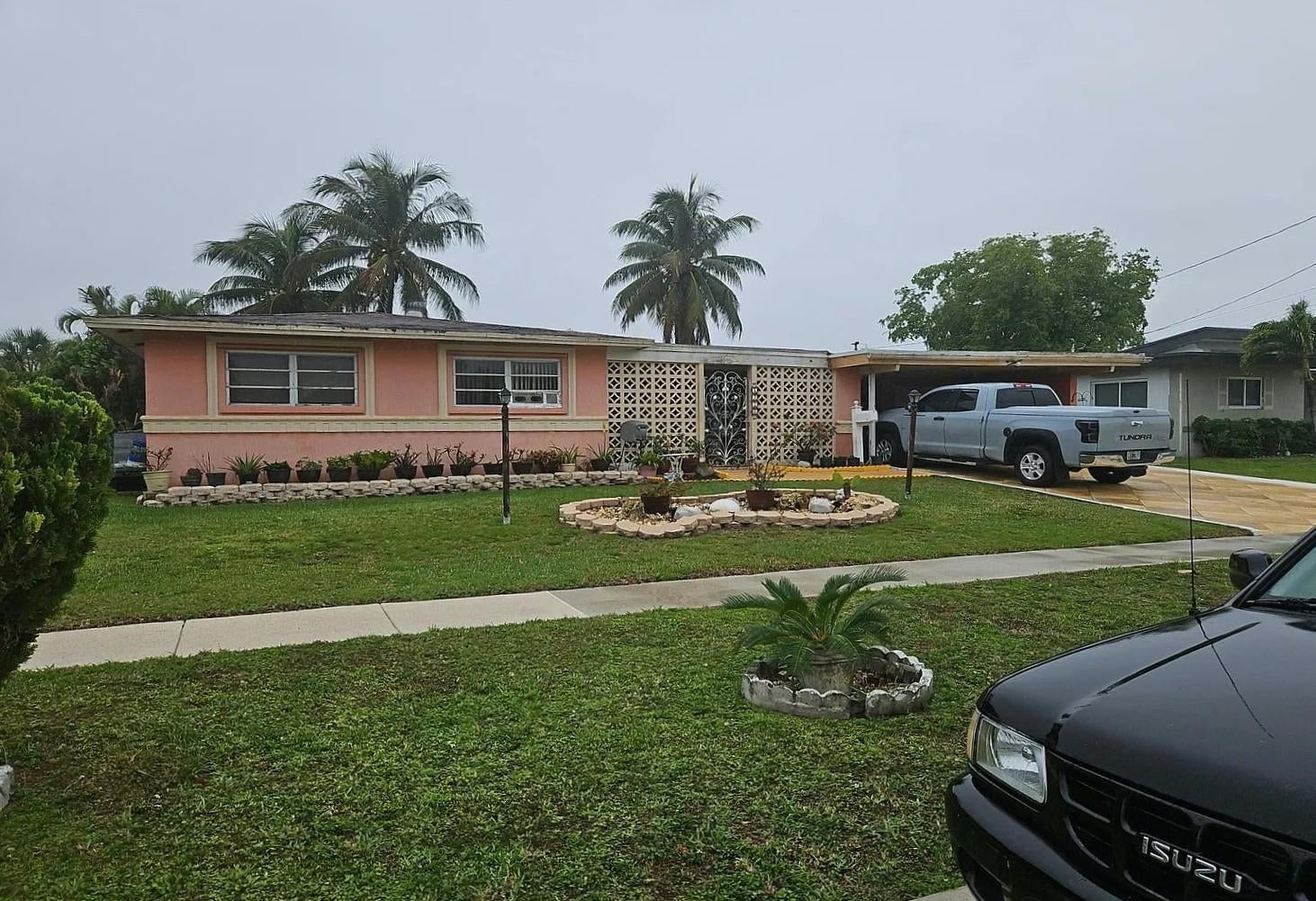 6278 Lakeshore Drive