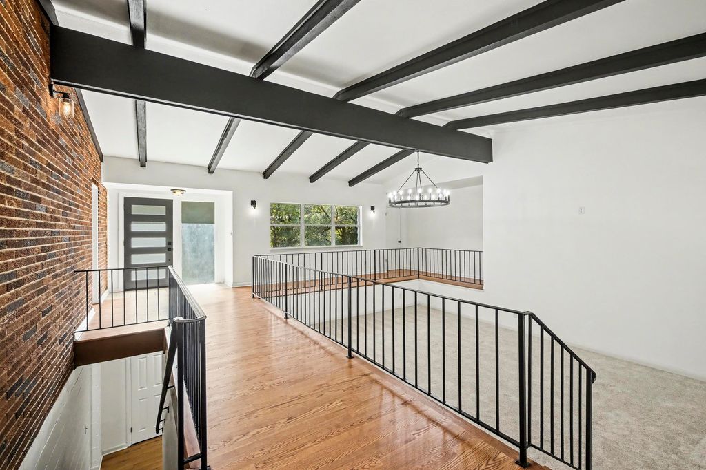 Photo of 900 Oak Knoll Avenue, Tallahassee, FL 32312 (MLS # 395234)