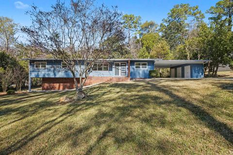 Photo of 900 Oak Knoll Avenue, Tallahassee, FL 32312 (MLS # 395234)