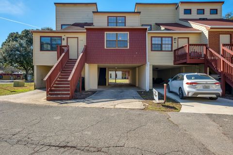 Photo of 428 INDIAN VILLAGE Trail, Tallahassee, FL 32304 (MLS # 393874)