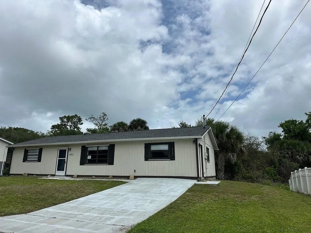 Photo of 5390 Turton Lane, Other Florida, FL 32127 (MLS # 400154)