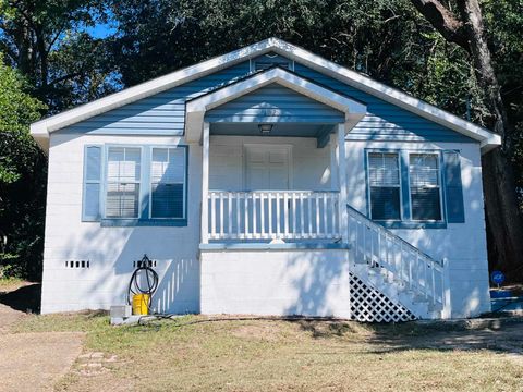 Photo of 1228 Alabama Street, Tallahassee, FL 32304 (MLS # 392893)