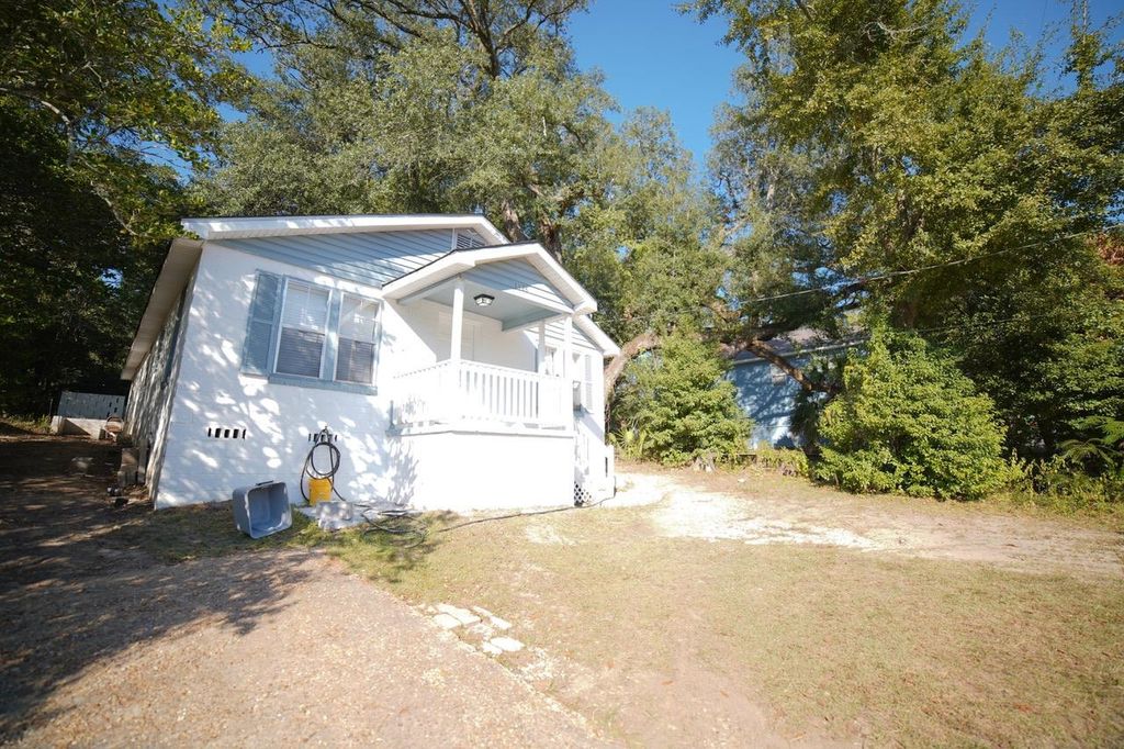 Photo of 1228 Alabama Street, Tallahassee, FL 32304 (MLS # 392893)