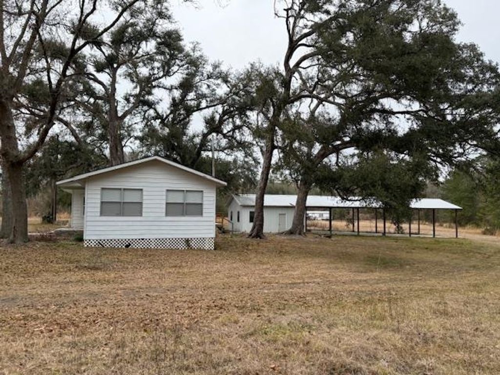 Photo of 3017 W W Kelley Road, Tallahassee, FL 32311 (MLS # 395971)