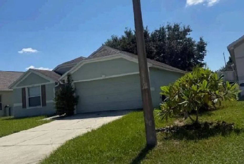 Photo of 755 Lake Charles Drive, Other Florida, FL 33837 (MLS # 391914)