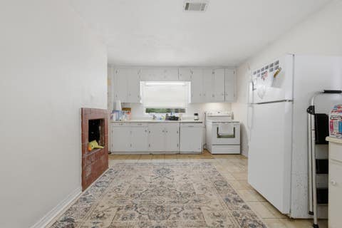 Tiny photo for 1734 W THARPE Street, Tallahassee, FL 32303 (MLS # 400363)