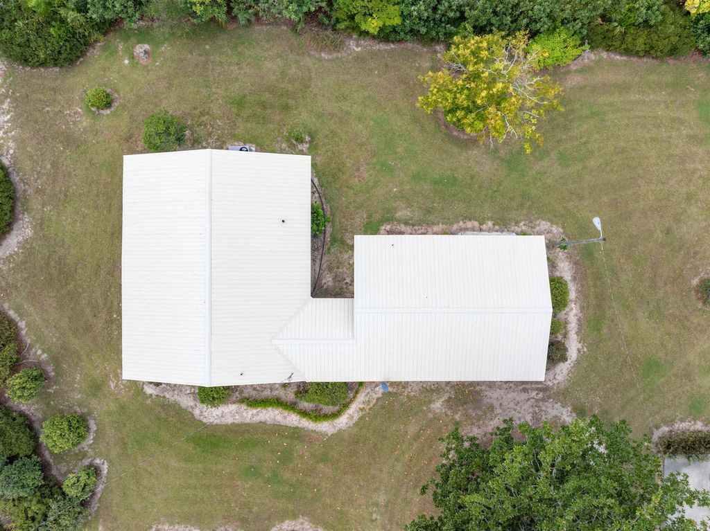 Photo of 629 NE Yellow Pine Avenue, Madison, FL 32340 (MLS # 391669)