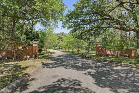 Tiny photo for 6937 Grenville Road, Tallahassee, FL 32309 (MLS # 398567)