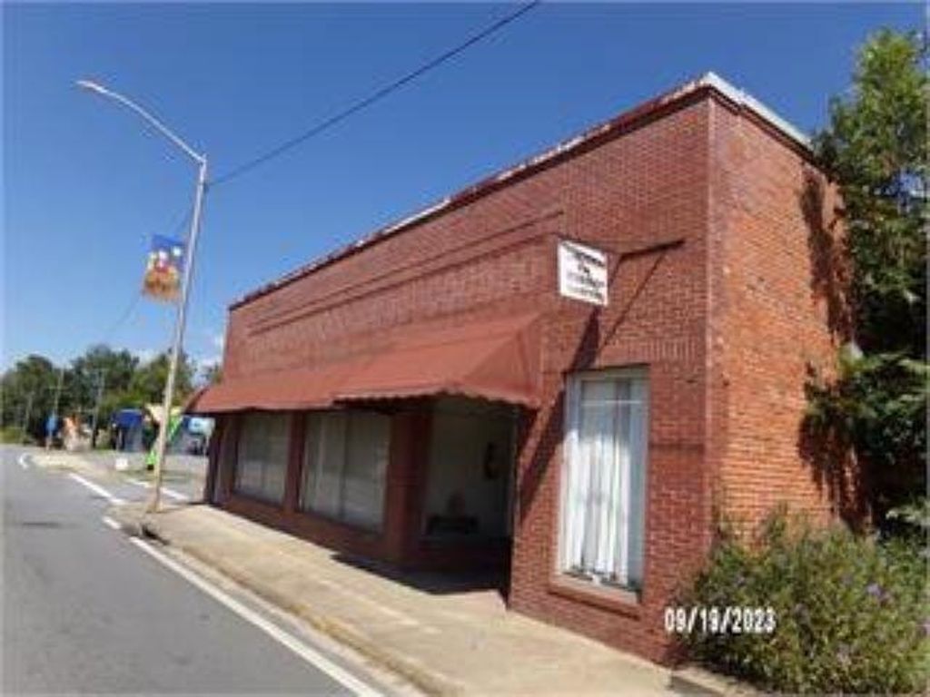 Photo of 311 N Main Street, Other Florida, FL 32333 (MLS # 387959)