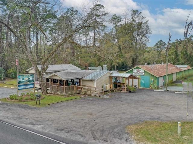 892 WOODVILLE Highway