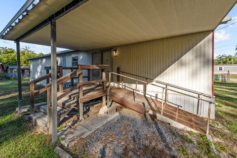 Tiny photo for 200 FRANCIS MAPLES Dr, Tallahassee, FL 32310 (MLS # 392537)