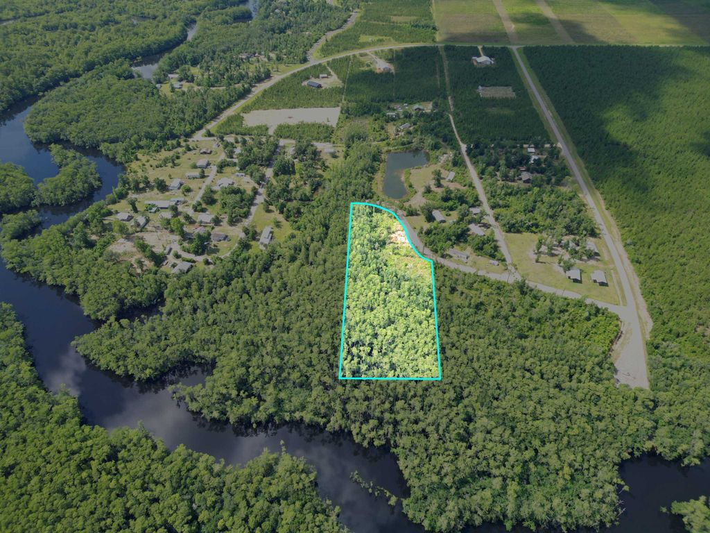 Photo of TBD SE Mcclellan Street, Other, FL 32449 (MLS # 387624)