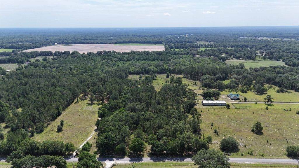 Photo of Vacant SW Bethlehem Avenue, Other Florida, FL 32038 (MLS # 395683)