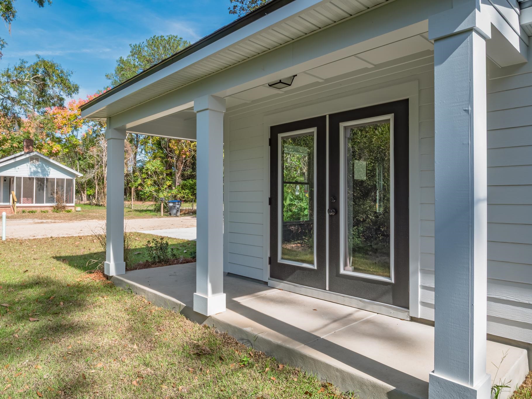 1125 E Dogwood Street