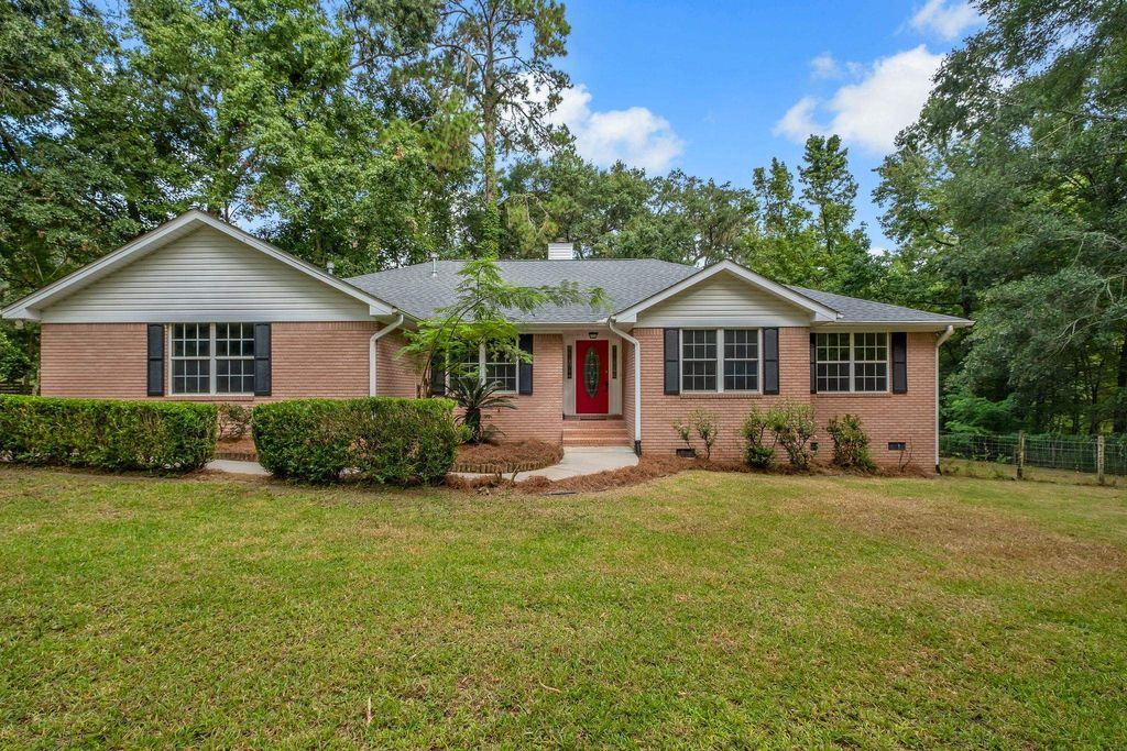 Photo of 2002 Cynthia Drive, Tallahassee, FL 32303 (MLS # 390479)