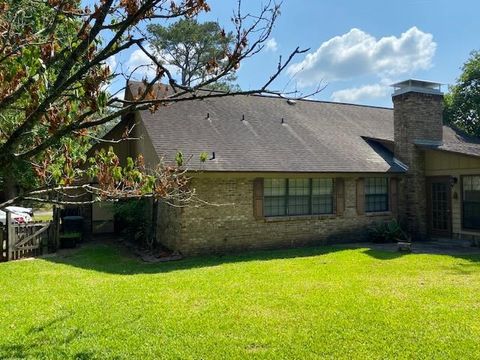 Tiny photo for 2300 Aster Way, Tallahassee, FL 32308 (MLS # 387193)