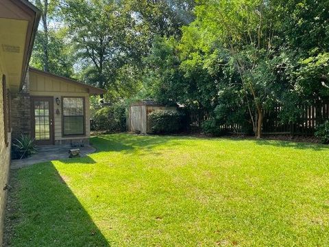 Tiny photo for 2300 Aster Way, Tallahassee, FL 32308 (MLS # 387193)