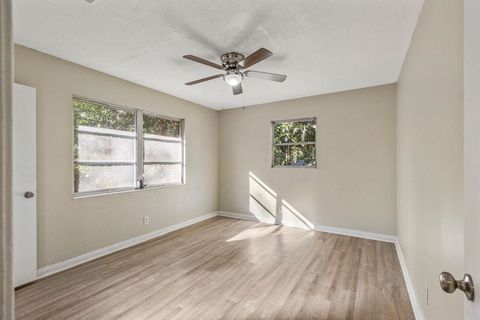 Tiny photo for 210 SATSUMA St, Tallahassee, FL 32301 (MLS # 399556)