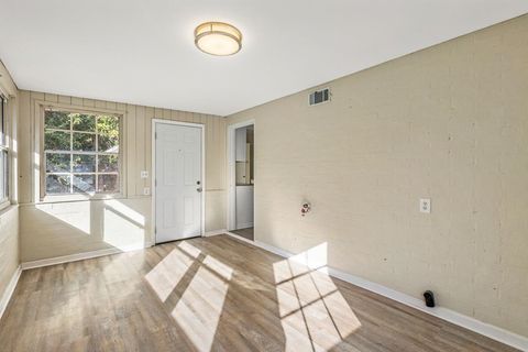Tiny photo for 210 SATSUMA St, Tallahassee, FL 32301 (MLS # 399556)