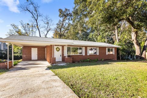 Photo of 210 SATSUMA St, Tallahassee, FL 32301 (MLS # 399556)