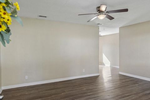 Tiny photo for 210 SATSUMA St, Tallahassee, FL 32301 (MLS # 399556)
