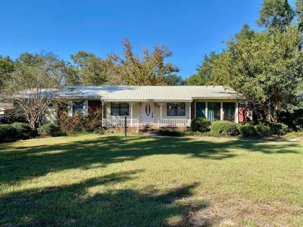 Photo of 6175 NE Colin Kelly Highway, Madison, FL 32340 (MLS # 392409)