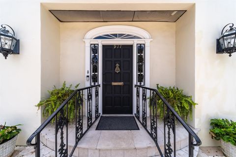 Tiny photo for 911 Alachua Avenue, Tallahassee, FL 32308 (MLS # 390258)