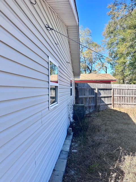 Tiny photo for 1203 Harlem Street, Tallahassee, FL 32304 (MLS # 395440)